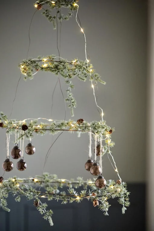 Гірлянда Кедр з шишками, 180 см, пластик